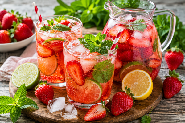 erdbeer-minz-limonade-sommergetraenk-jpg