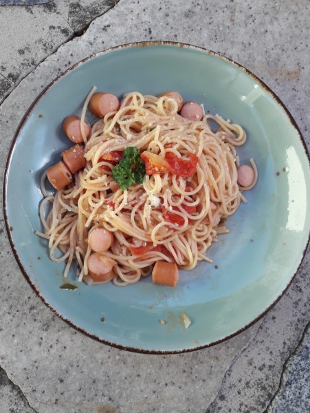 Spaghetti-mit-Regensburger-W-rstchen-3TgrRQzBVKrR96