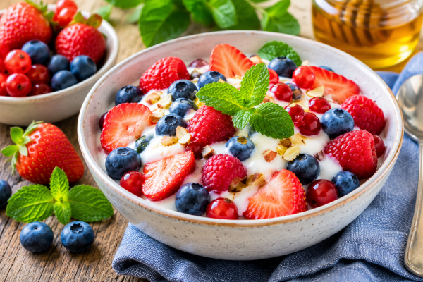 beerensalat-mit-joghurt-und-minze-jpg