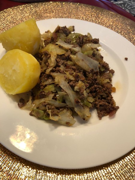 Spitzkohl-mit-Hackfleisch