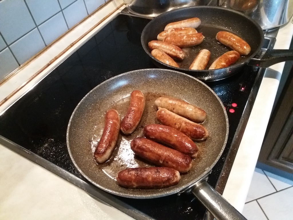 bratwurst_in_pfanne2dtkcVOW6teknI