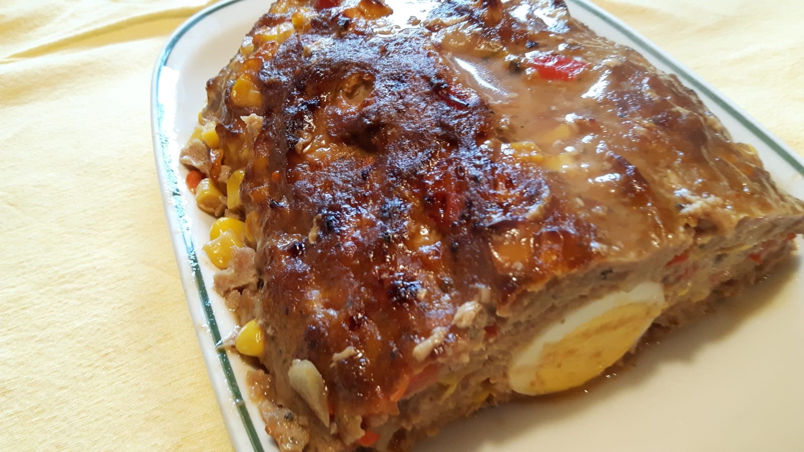 Hackbraten mit Ei | Rezepte | Deine Traumküche