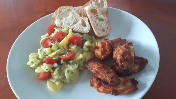 Kartoffelsalat-mit-Chicken-Wings-2