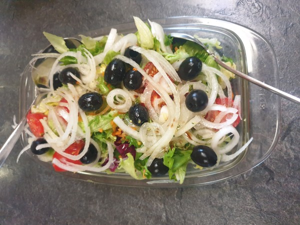 Salat-mit-Oliven