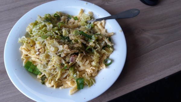 Wirsing-mit-Spaetzle