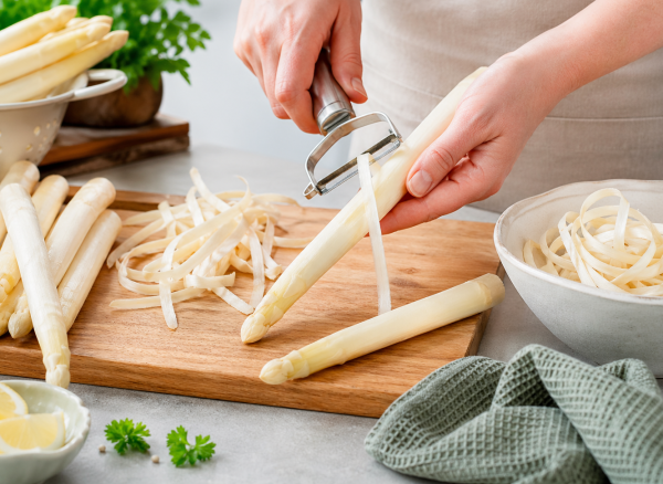 Nie-wieder-Chaos-beim-Spargel-schalen-einfache-Kuchentricks