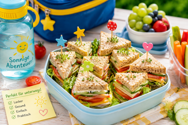 Kinder_Sommer_Sonnenschein_und_Hitze_Teil_10_Mini_Sandwiches_fuer_den_Sommer_Rucksack-jpg